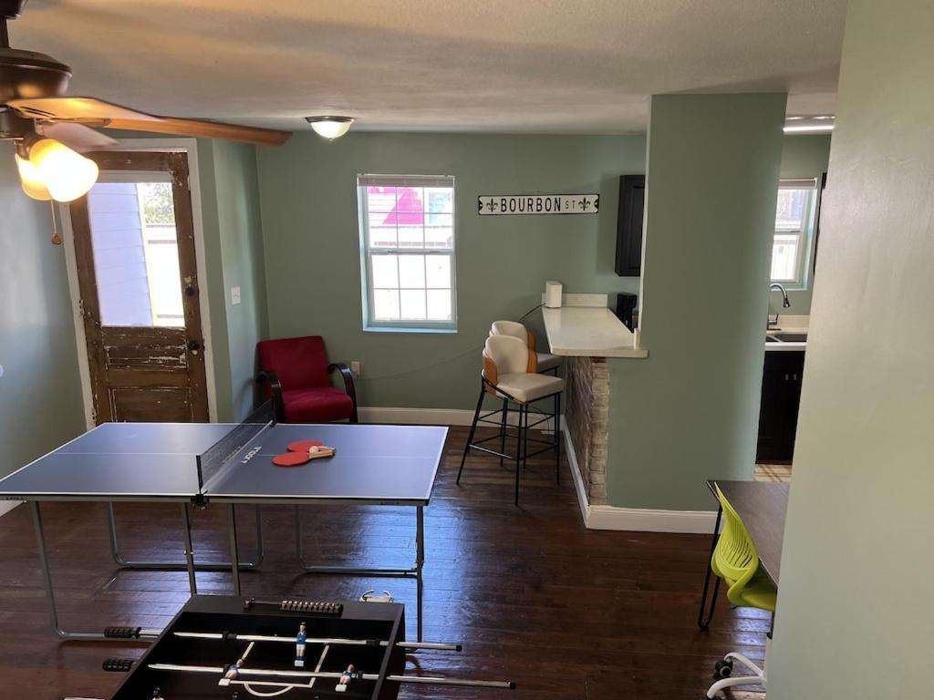Chillpad Blocks From Frenchquarters Apartment Ню Орлиънс Екстериор снимка